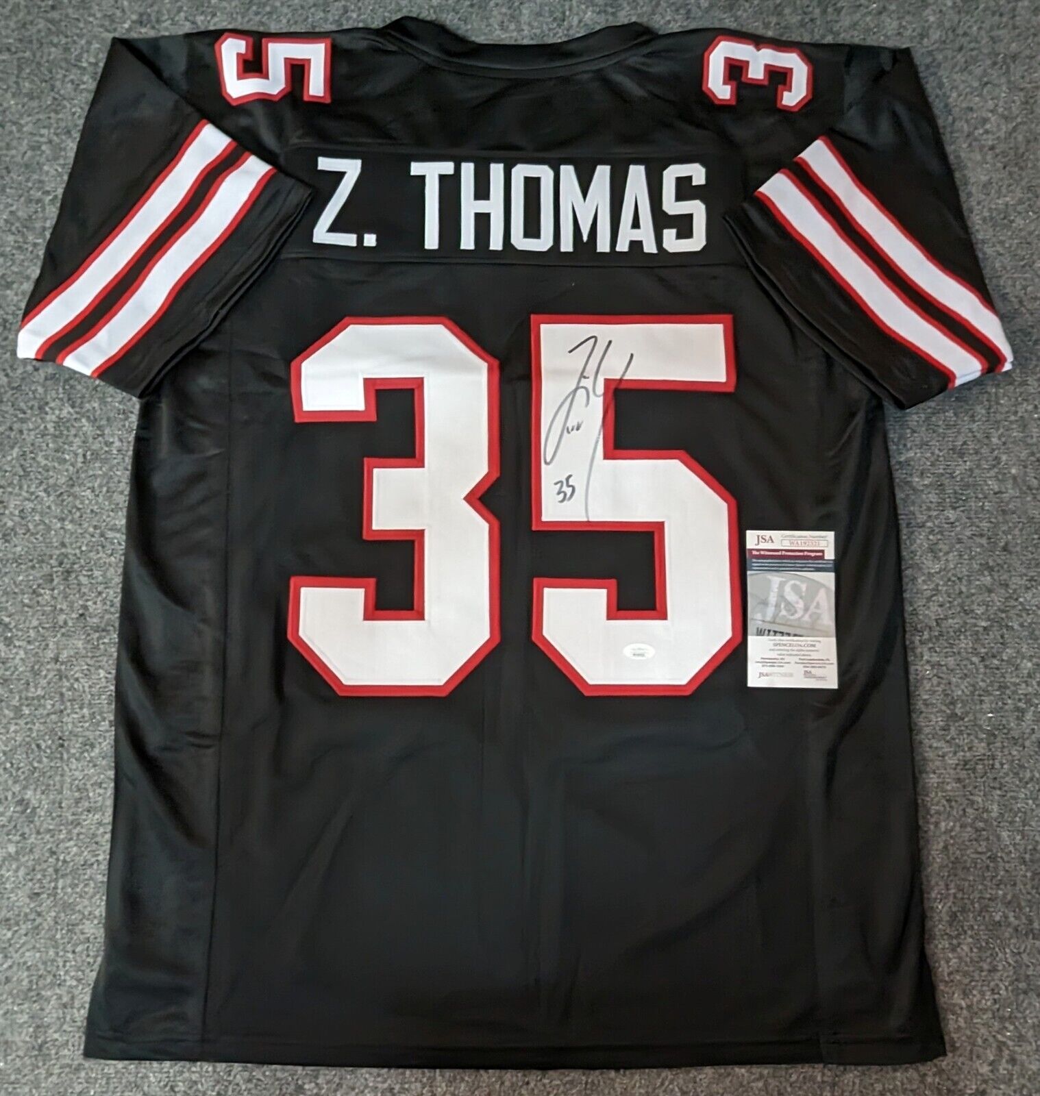 Zach Thomas Signed Jersey (Beckett & Prova)