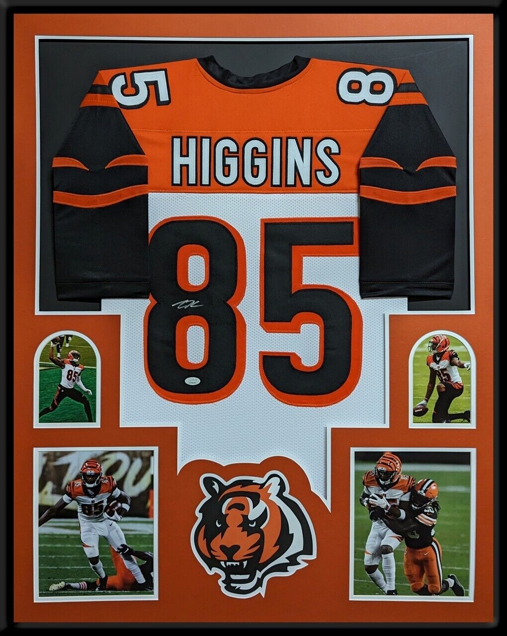 Tee online Higgins Autographed Jersey