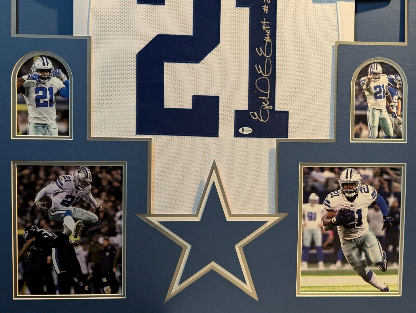 Framed Dallas Cowboys Ezekiel Elliott Autographed Signed Jersey Beckett Coa