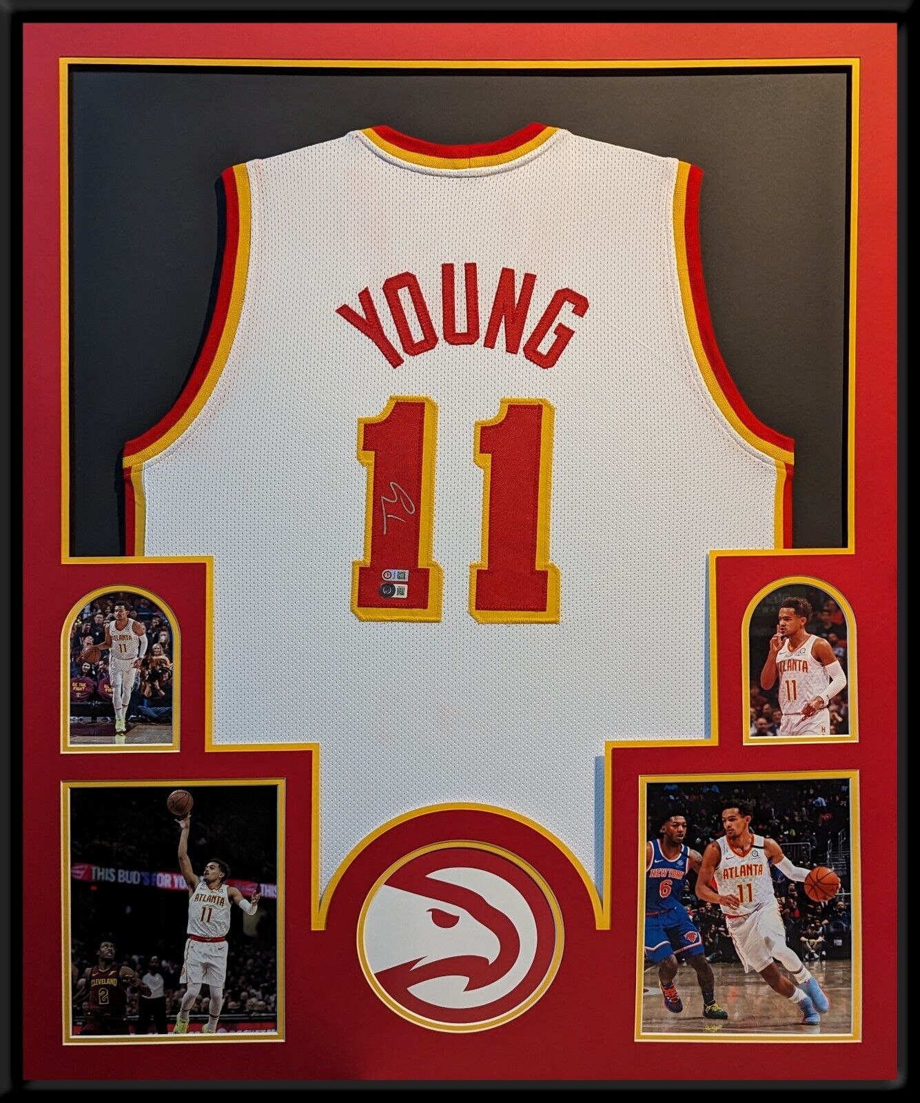 Custom Framed Atlanta Hawks Trae Young Signed Autographed Jersey Beckett Holo