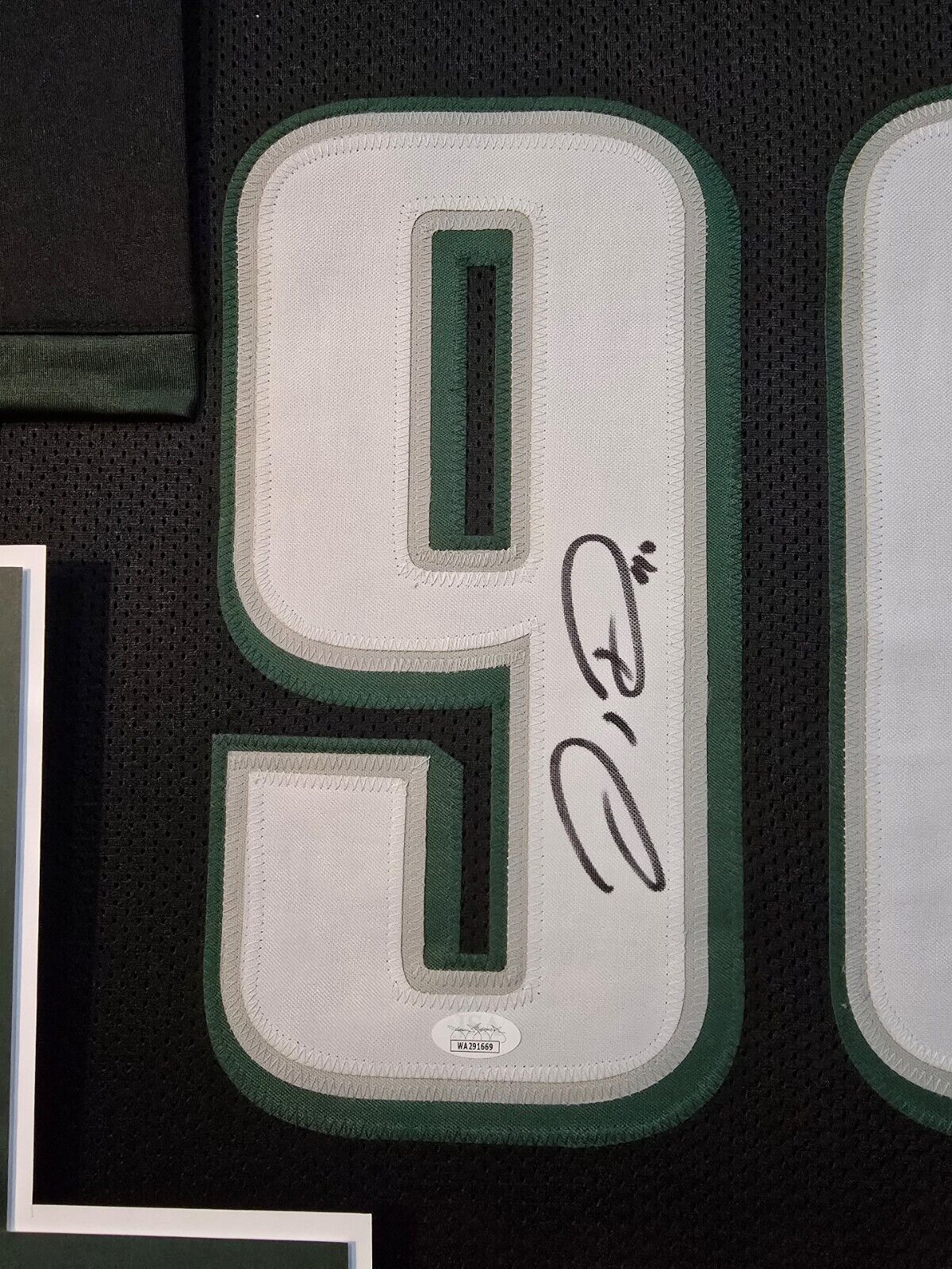 Framed Philadelphia Eagles Jordan Davis Autographed Signed Jersey Jsa Coa