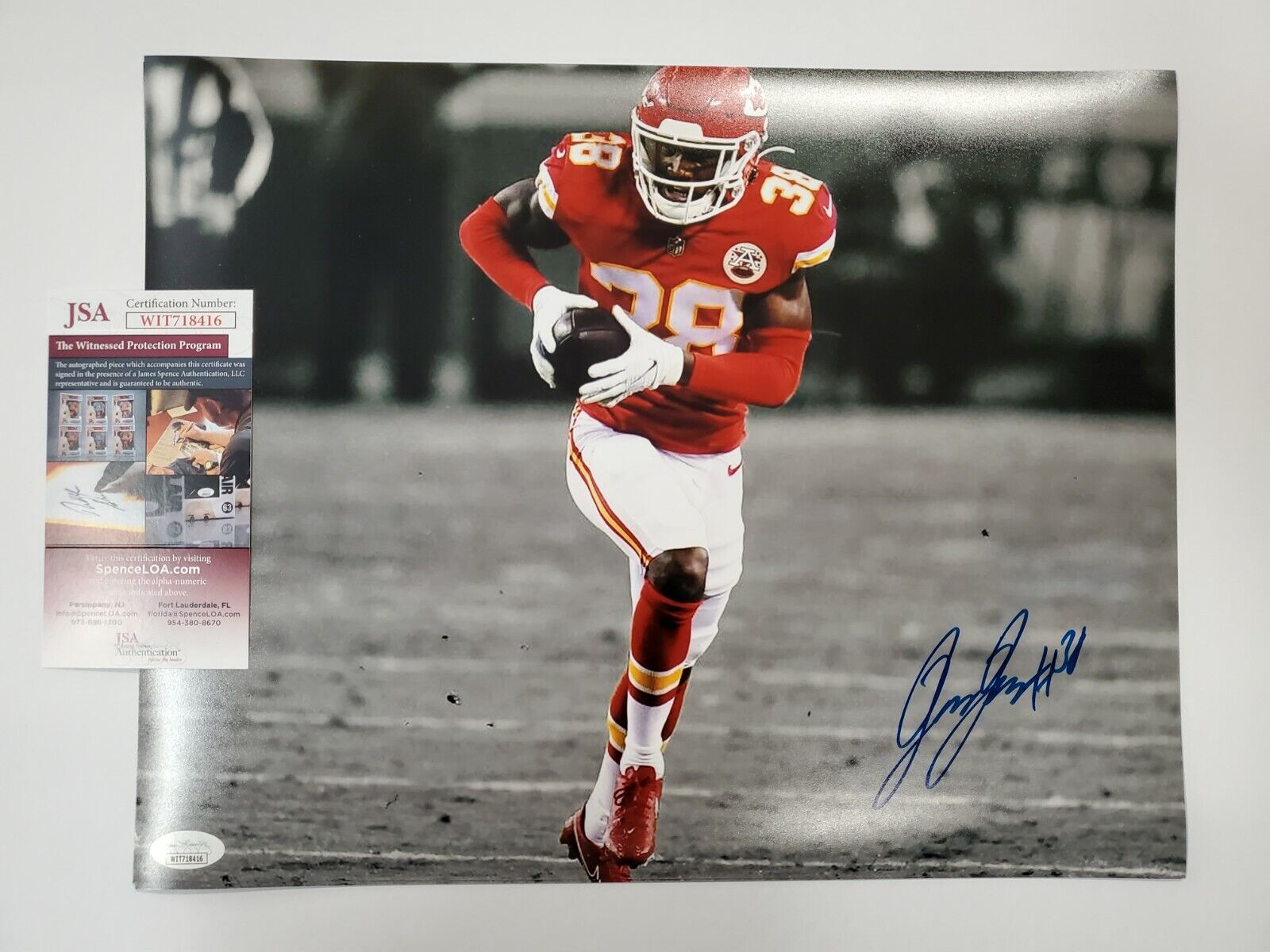 MVP Authentics Kansas City Chiefs L'jarius Sneed Autographed Signed 11X14 Photo Jsa Coa 58.50 sports jersey framing , jersey framing