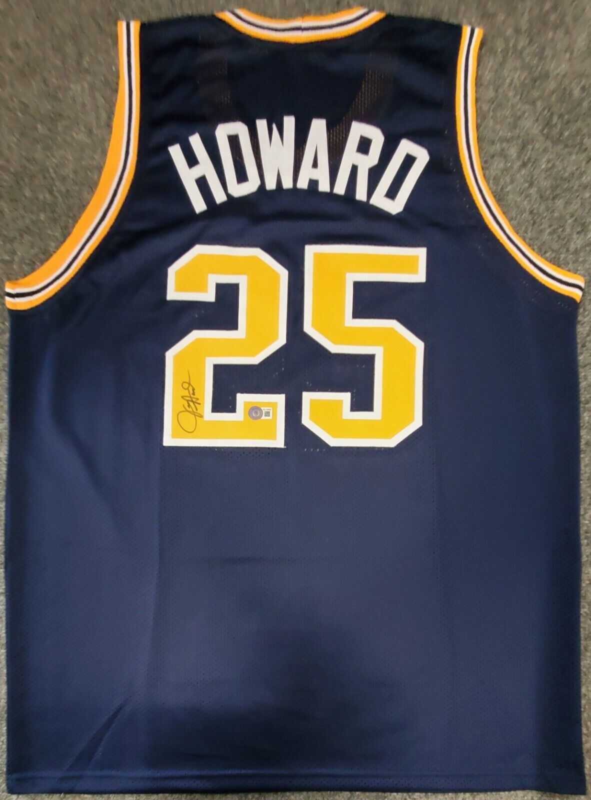 MVP Authentics Michigan Wolverines Juwan Howard Autographed Signed Jersey Beckett Holo 238.50 sports jersey framing , jersey framing