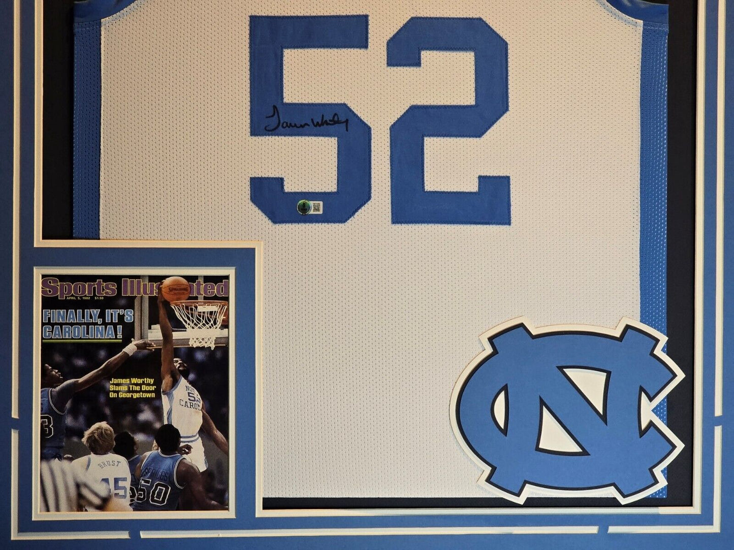 Framed Unc Tar Heels James Worthy Autographed Signed Jersey Beckett Hologram