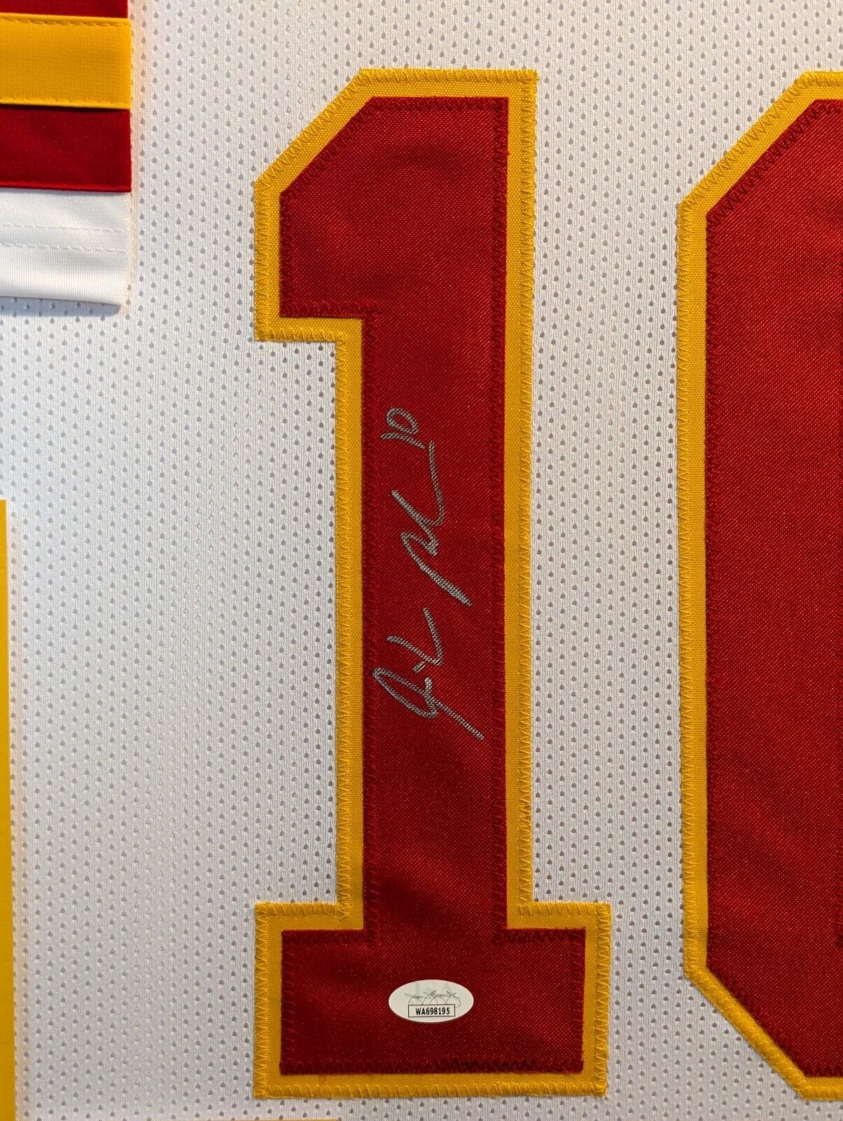 MVP Authentics Framed Kansas City Chiefs Isiah Pacheco Autographed Signed Jersey Jsa Coa 630 sports jersey framing , jersey framing