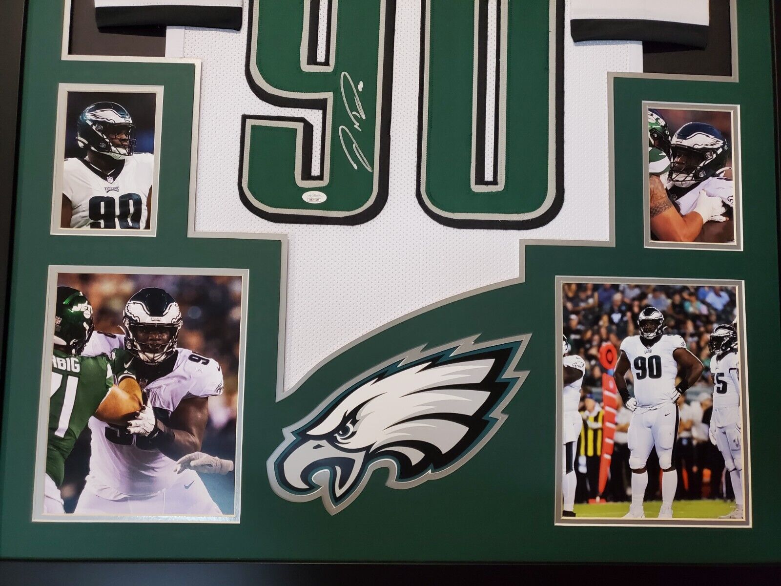 MVP Authentics Framed Philadelphia Eagles Jordan Davis Autographed Signed Jersey Jsa Coa 450 sports jersey framing , jersey framing