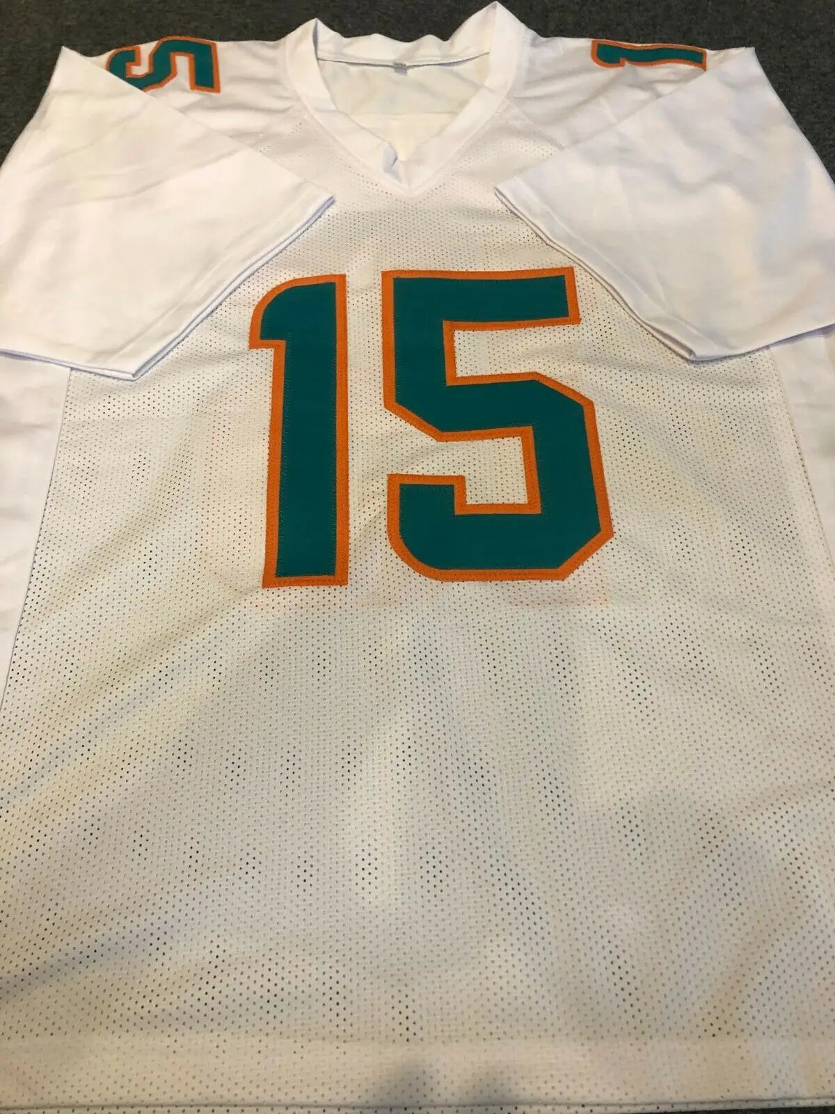 Myles Gaskin Signed Miami Dolphins Jersey (JSA COA) 2nd Year Washingto –