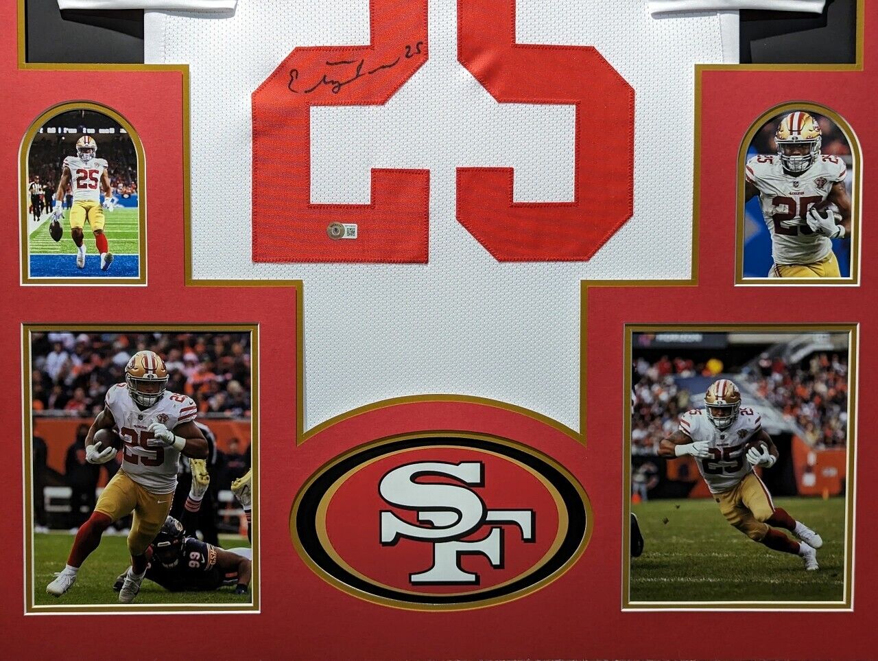 MVP Authentics Framed San Francisco 49Ers Elijah Mitchell Autographed Jersey Beckett Holo 405 sports jersey framing , jersey framing