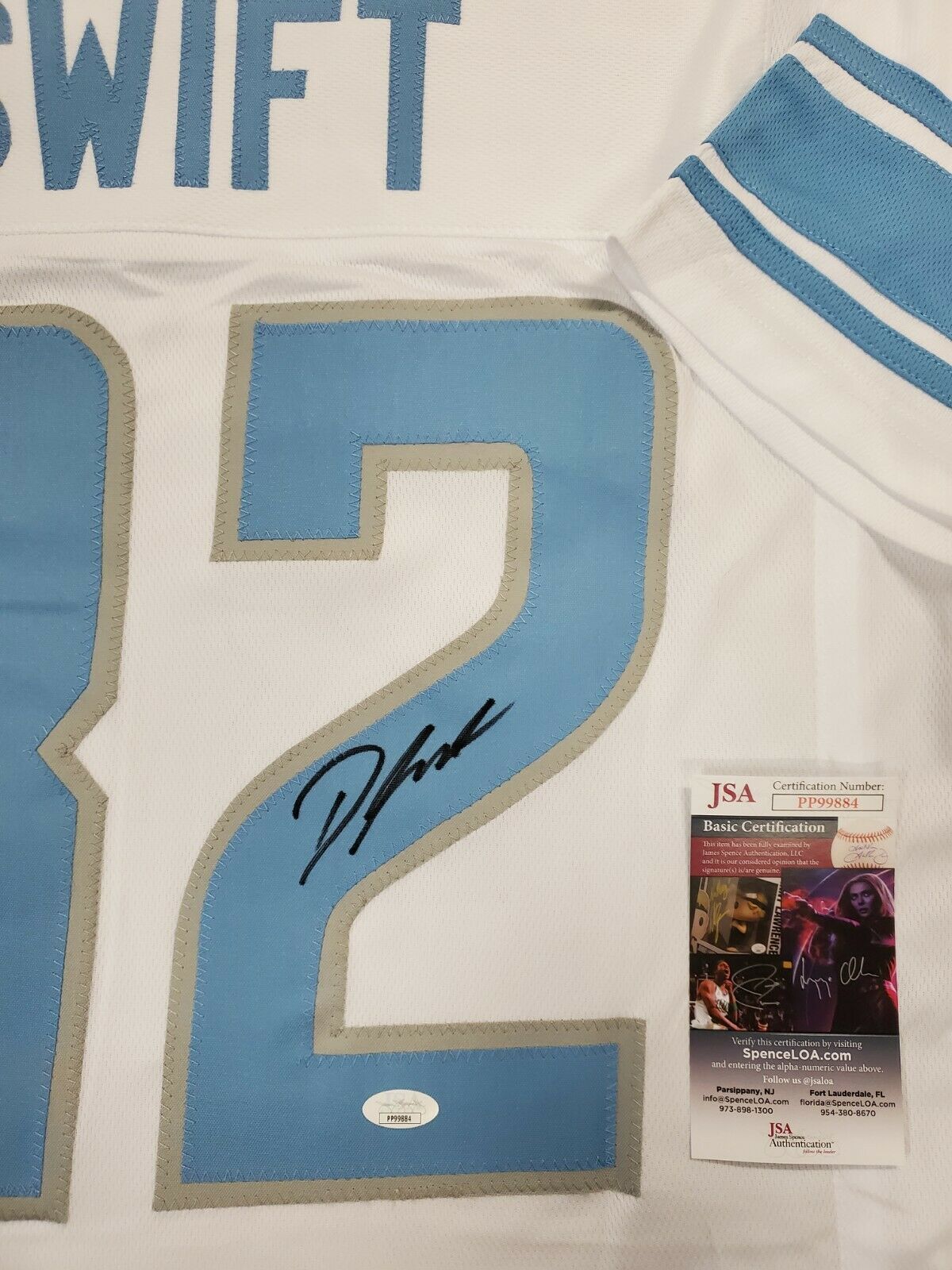 D'Andre Swift Autographed Detroit Lions Nike Limited Jersey (Fanatics CoA)